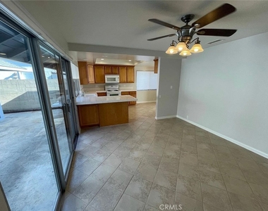 25372 Pacifica Avenue - Photo Thumbnail 9