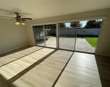 25372 Pacifica Avenue - Photo Thumbnail 17