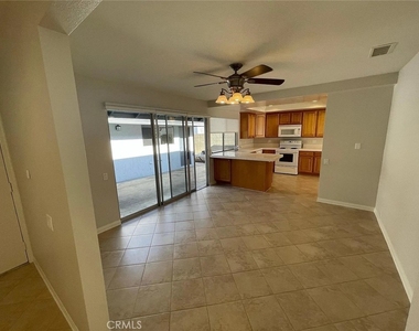25372 Pacifica Avenue - Photo Thumbnail 7