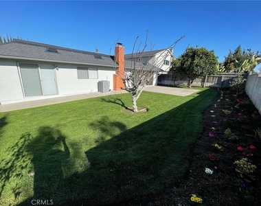 25372 Pacifica Avenue - Photo Thumbnail 43