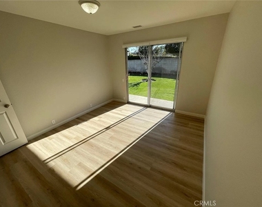 25372 Pacifica Avenue - Photo Thumbnail 27