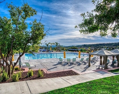 17 Pamela Way - Photo Thumbnail 31