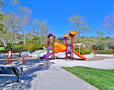 17 Pamela Way - Photo Thumbnail 38