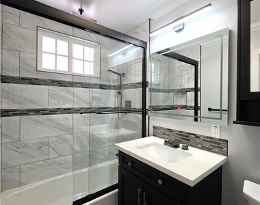 221 E Maple Street - Photo Thumbnail 11
