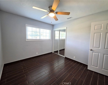 221 E Maple Street - Photo Thumbnail 8