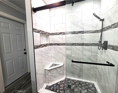 221 E Maple Street - Photo Thumbnail 17