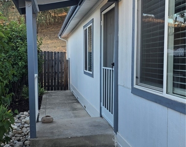 2510 Bridle Trail - Photo Thumbnail 9