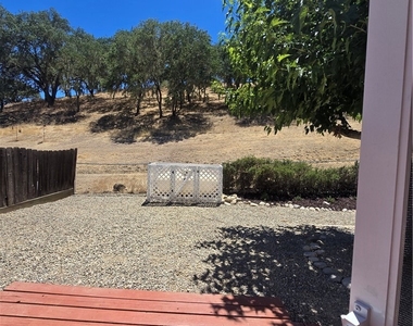2510 Bridle Trail - Photo Thumbnail 20