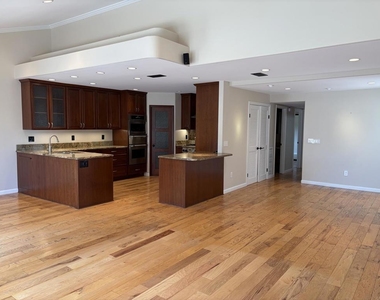 1821 Wilton Road - Photo Thumbnail 6