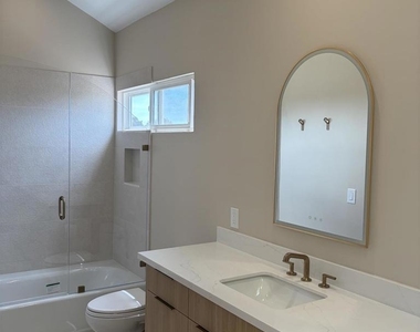 1821 Wilton Road - Photo Thumbnail 16