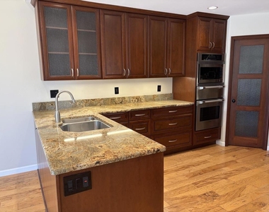 1821 Wilton Road - Photo Thumbnail 7
