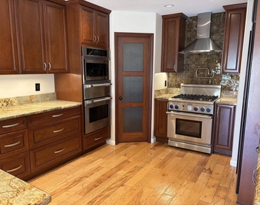 1821 Wilton Road - Photo Thumbnail 8