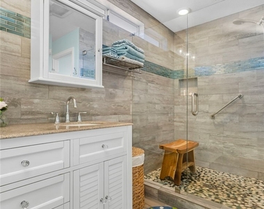 142 E Glaucus St - Photo Thumbnail 17