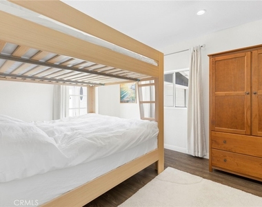 142 E Glaucus St - Photo Thumbnail 18