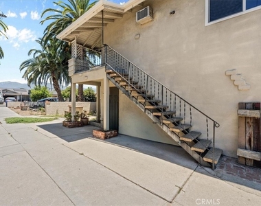 5351 Maitland Ave., Unit 3 Street - Photo Thumbnail 4