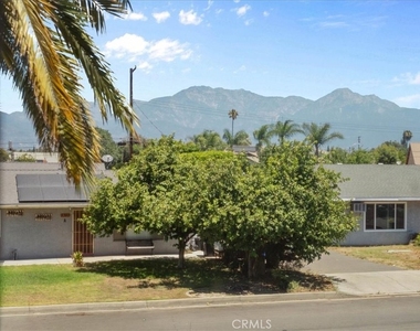 5351 Maitland Ave., Unit 3 Street - Photo Thumbnail 8
