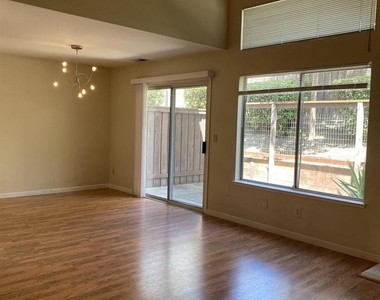 4324 Conejo Dr - Photo Thumbnail 4