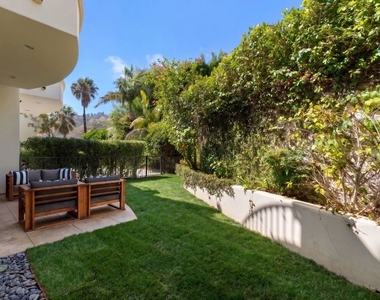 23963 De Ville Way - Photo Thumbnail 12