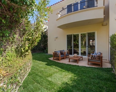 23963 De Ville Way - Photo Thumbnail 11