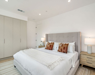 4326 Serene Place - Photo Thumbnail 14