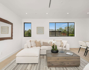 4326 Serene Place - Photo Thumbnail 12