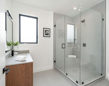 4326 Serene Place - Photo Thumbnail 17