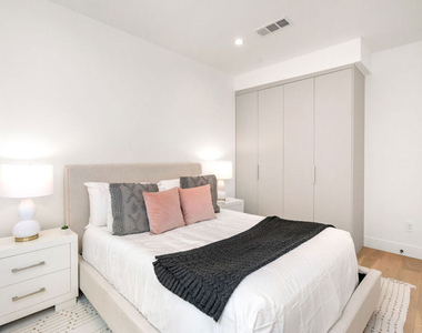 4326 Serene Place - Photo Thumbnail 21