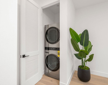 4326 Serene Place - Photo Thumbnail 24