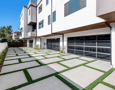 4326 Serene Place - Photo Thumbnail 28