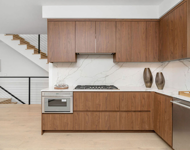 4326 Serene Place - Photo Thumbnail 5
