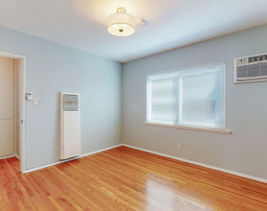11284 Montana Avenue - Photo Thumbnail 8