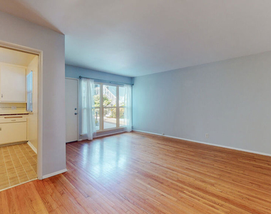 11284 Montana Avenue - Photo Thumbnail 3