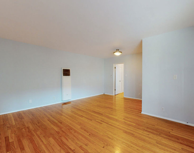 11284 Montana Avenue - Photo Thumbnail 1