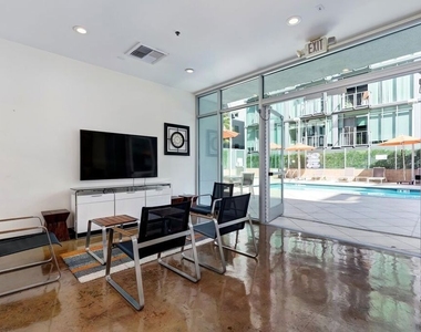645 W 9th Street - Photo Thumbnail 31