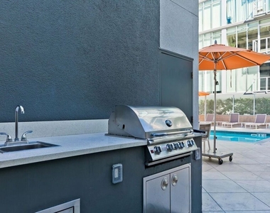 645 W 9th Street - Photo Thumbnail 29