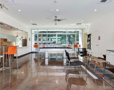 645 W 9th Street - Photo Thumbnail 32