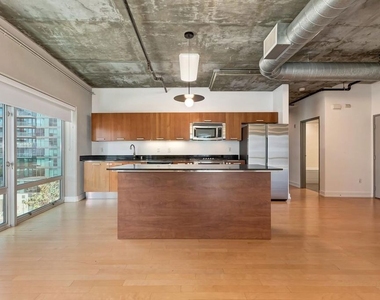 645 W 9th Street - Photo Thumbnail 2