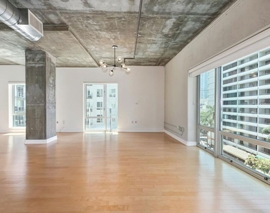 645 W 9th Street - Photo Thumbnail 1