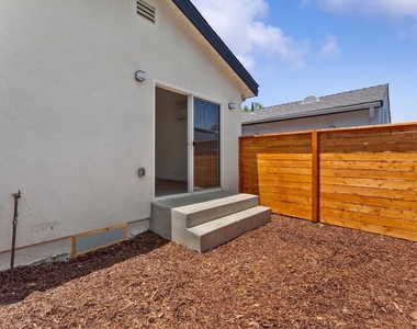 19433 Valerio Street - Photo Thumbnail 17