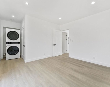 19433 Valerio Street - Photo Thumbnail 14
