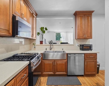3801 Sutro Avenue - Photo Thumbnail 15