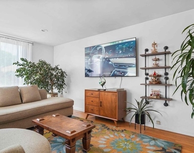 3801 Sutro Avenue - Photo Thumbnail 19