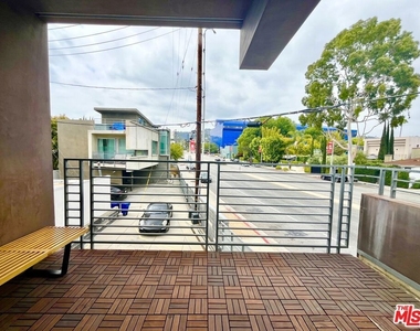 505 N San Vicente Boulevard - Photo Thumbnail 3
