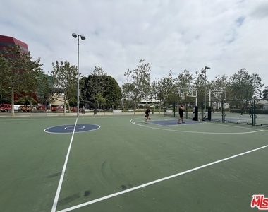 505 N San Vicente Boulevard - Photo Thumbnail 19