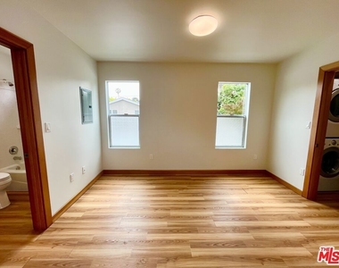 505 N San Vicente Boulevard - Photo Thumbnail 6