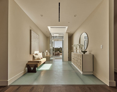 16838 Oak View Drive - Photo Thumbnail 14