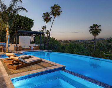 16838 Oak View Drive - Photo Thumbnail 1