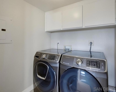 7130 Calabria Ct - Photo Thumbnail 41