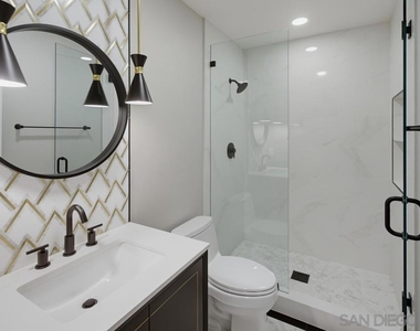 7130 Calabria Ct - Photo Thumbnail 37