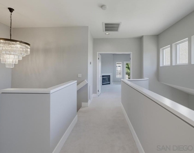 7130 Calabria Ct - Photo Thumbnail 39